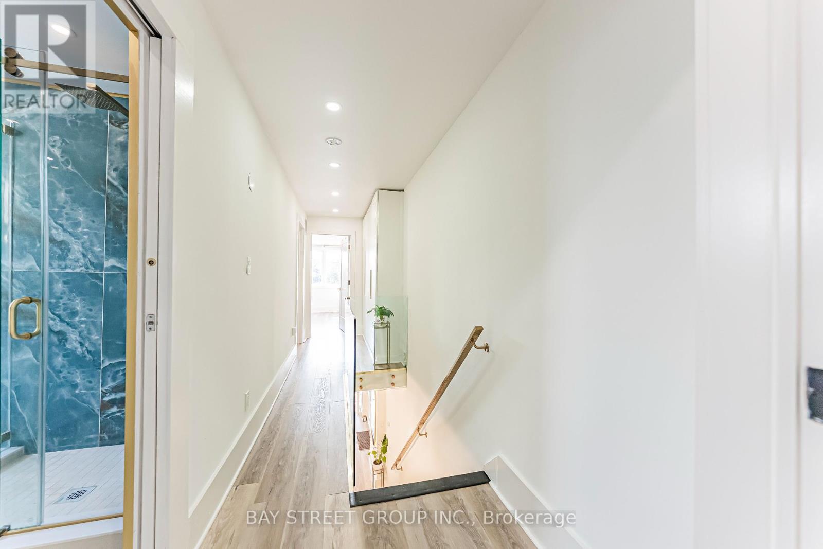 Photo 8 of 397 Kingston Road, Toronto ON