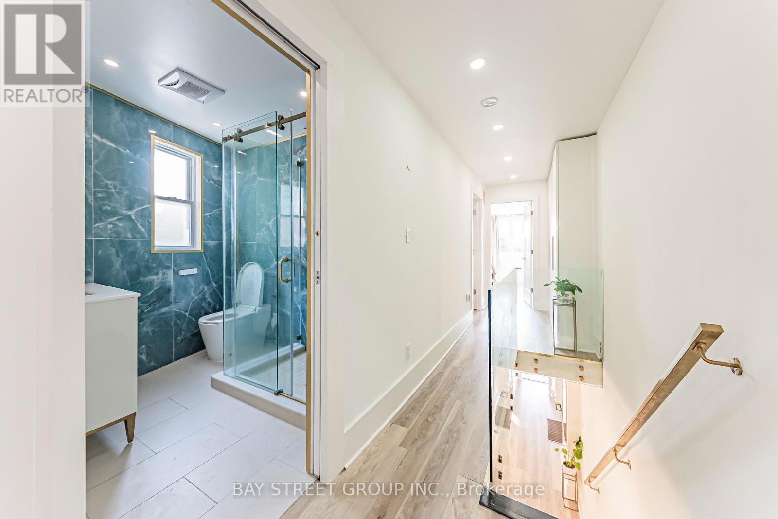Photo 9 of 397 Kingston Road, Toronto ON