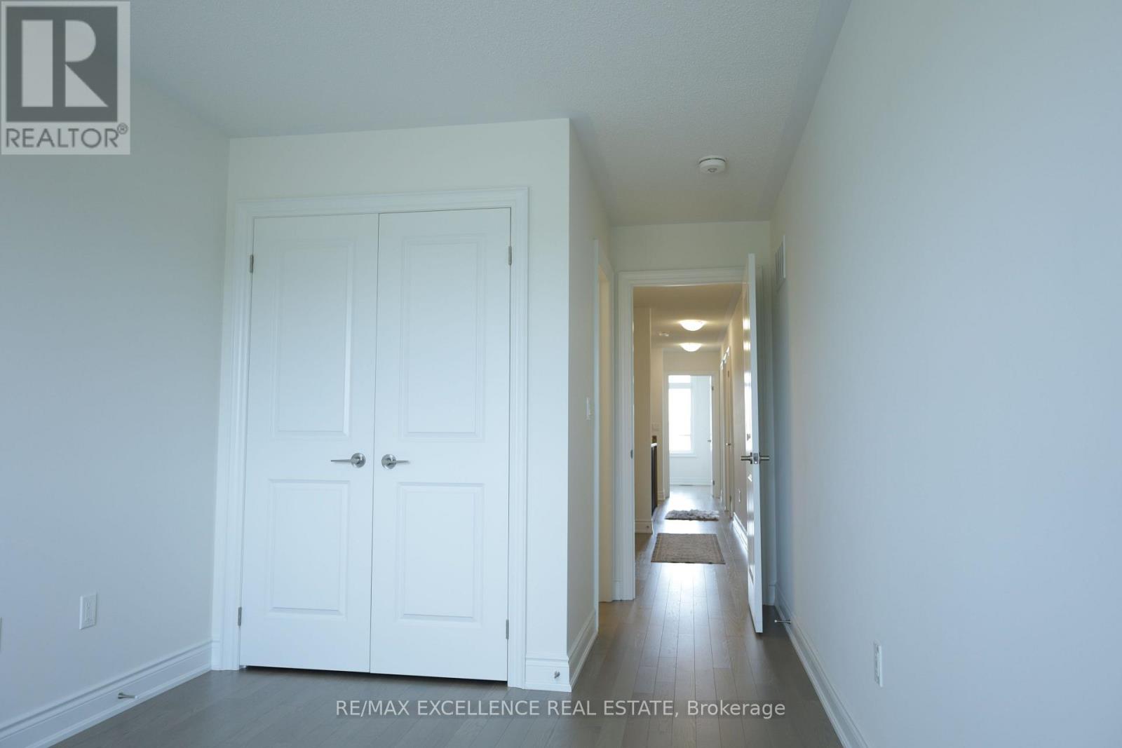 Photo 29 of 102 Bermondsey Way, Brampton ON
