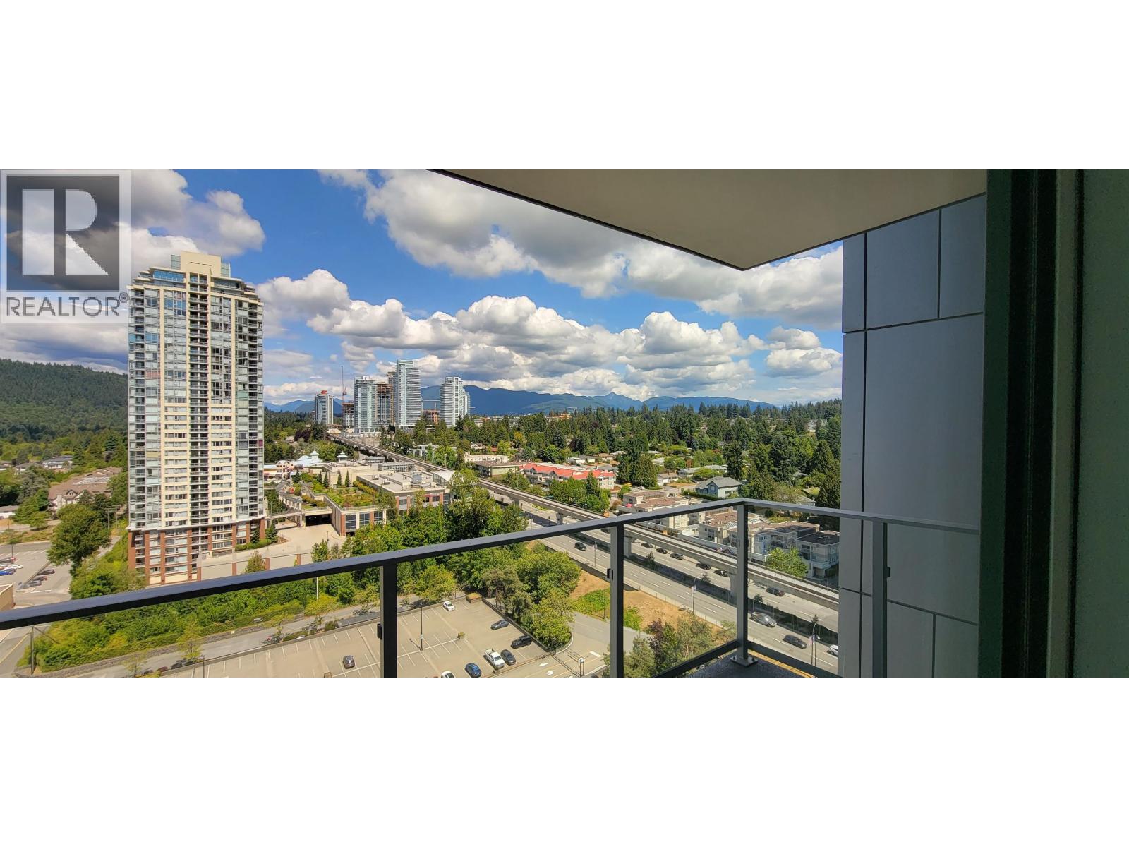 Photo 8 of 1711 3809 Evergreen Place, Burnaby BC