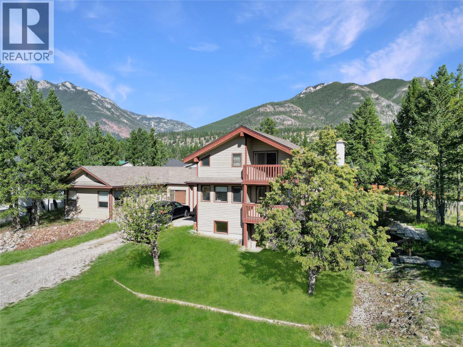 Photo 2 of 7560 Jackson Avenue, Radium Hot Springs BC