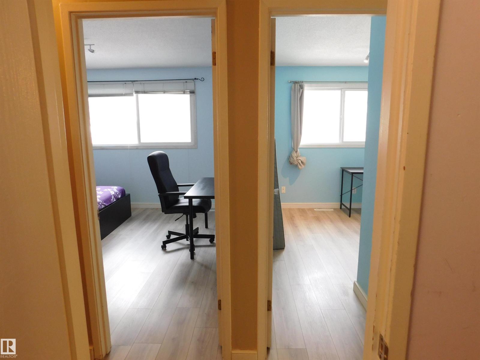 Photo 24 of 15 E Meadowlark Village Nw, Edmonton AB