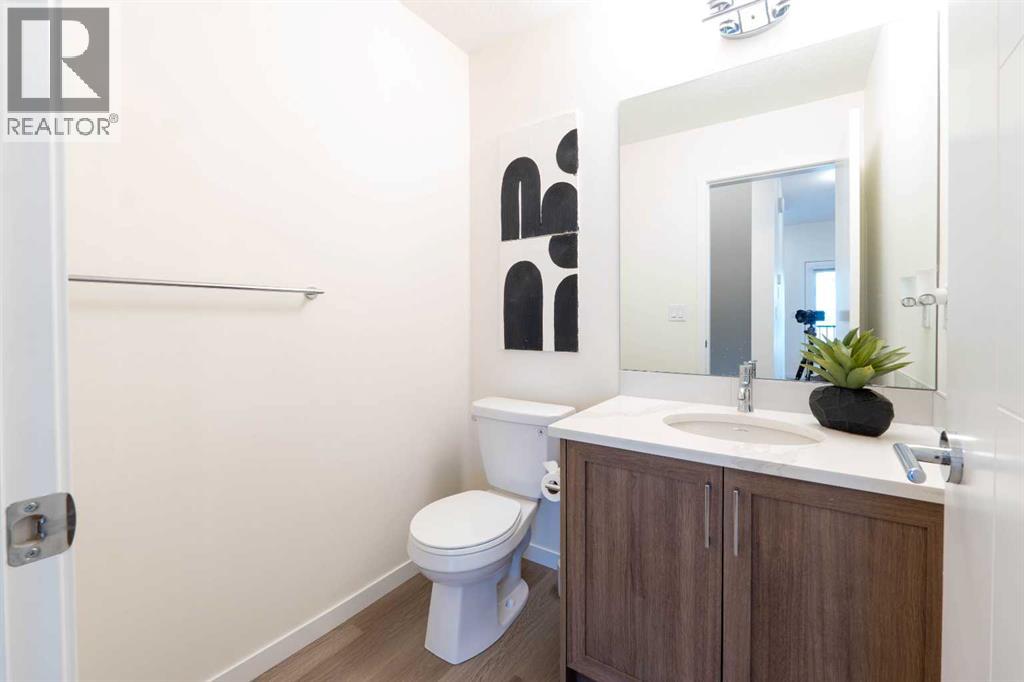 Photo 7 of 763 South Point Heath Sw, Airdrie AB