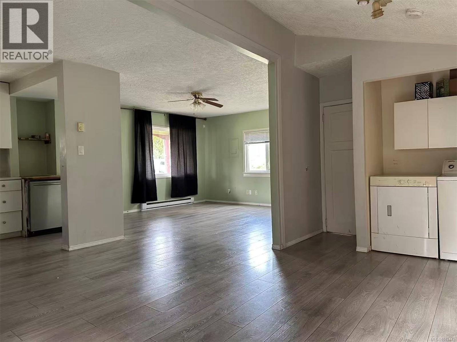 Photo 6 of 341 Poplar St, Nanaimo BC