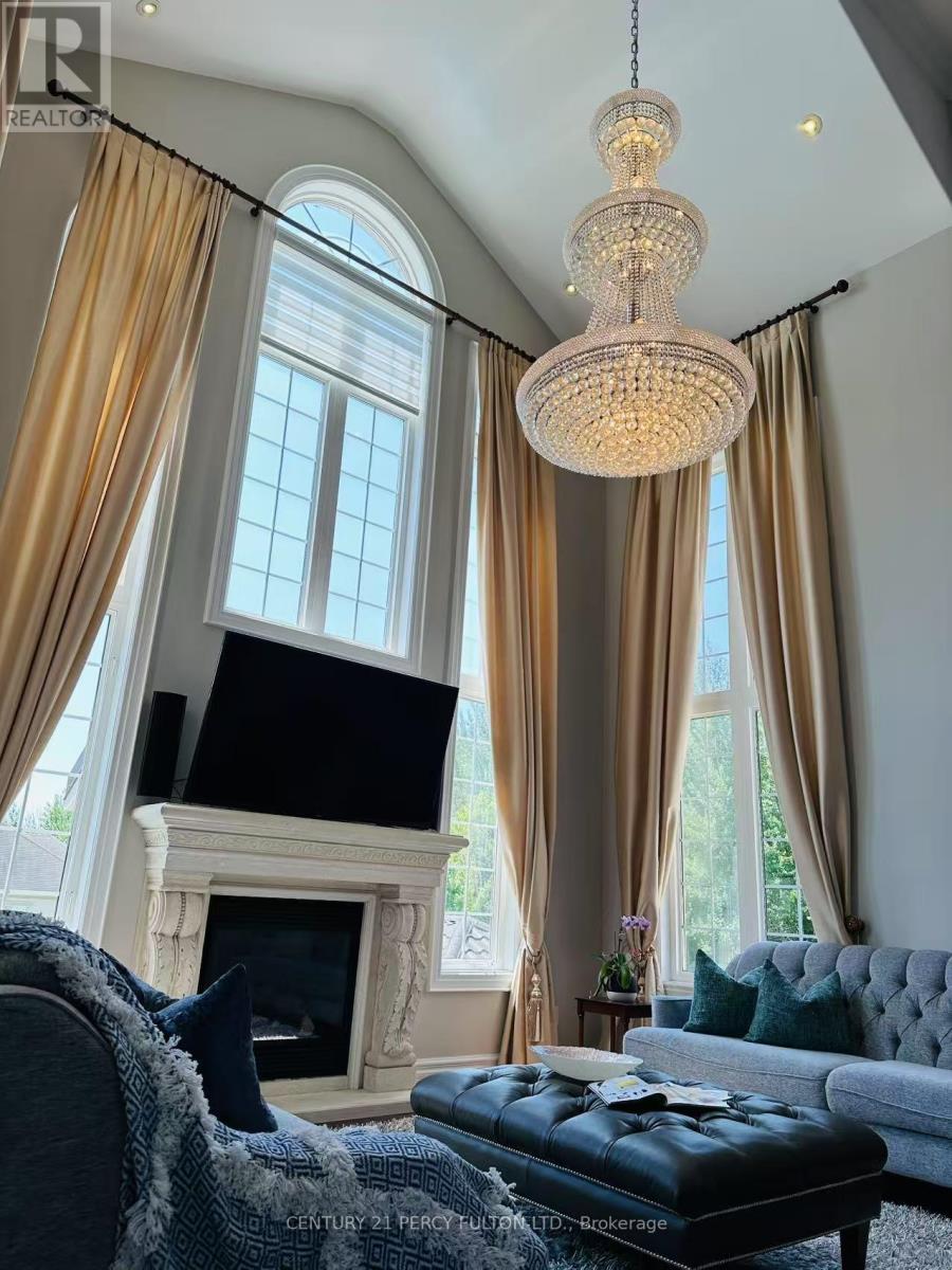 Photo 9 of 19 Sir Giancarlo Court, Vaughan ON