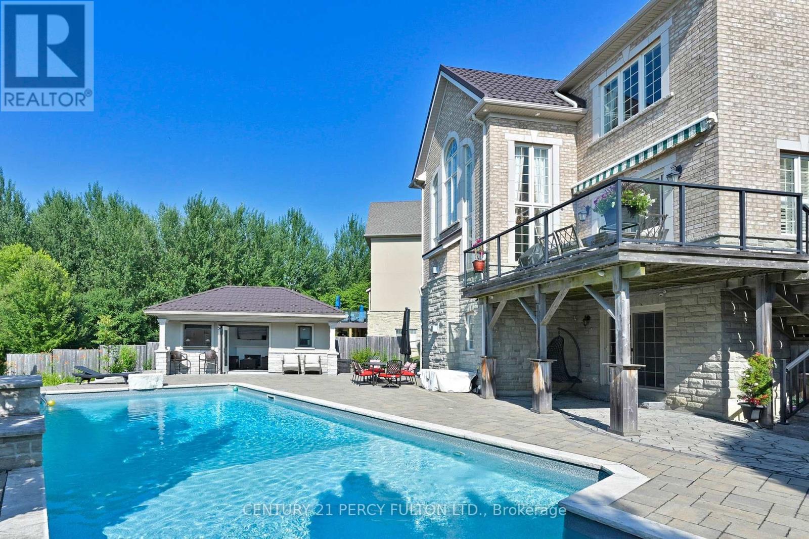 Photo 4 of 19 Sir Giancarlo Court, Vaughan ON