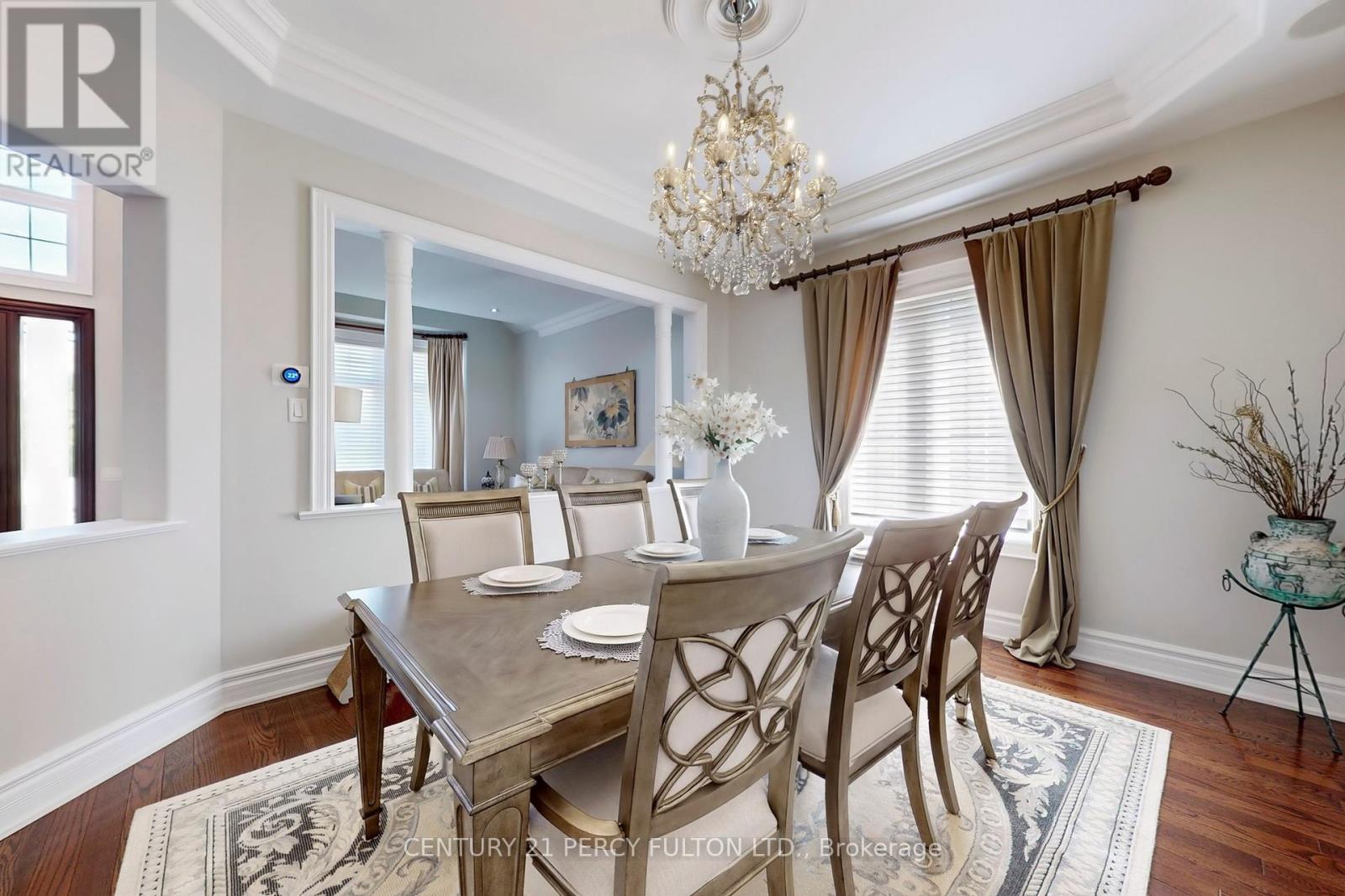 Photo 11 of 19 Sir Giancarlo Court, Vaughan ON