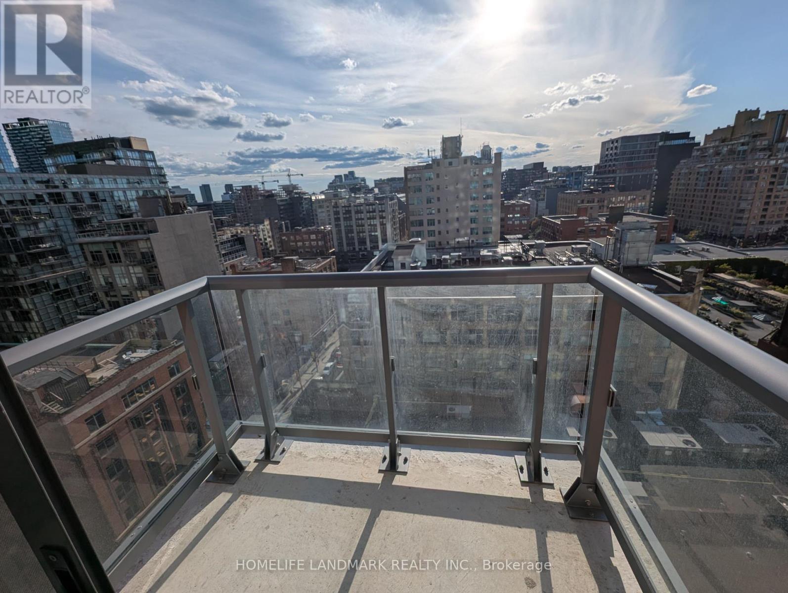 Photo 10 of 1318 108 Peter Street, Toronto ON