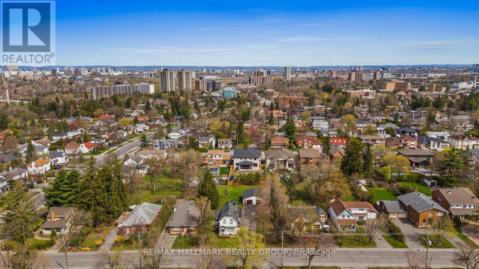 Photo 10 of 279 285 Pleasant Park Road, Ottawa ON