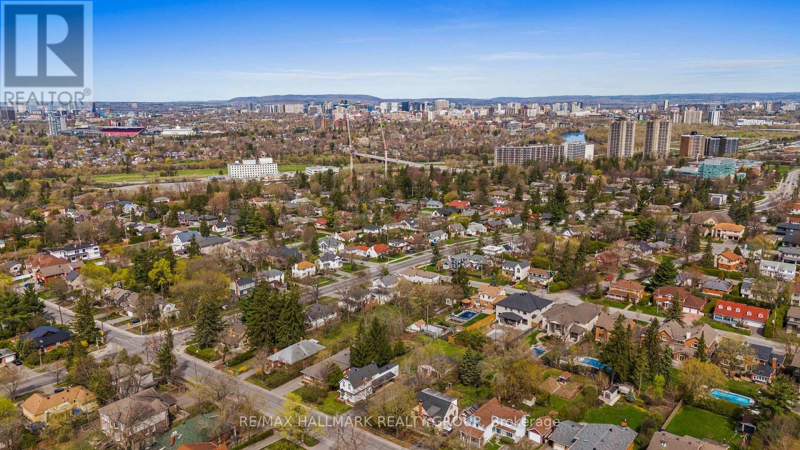 Photo 11 of 279 285 Pleasant Park Road, Ottawa ON