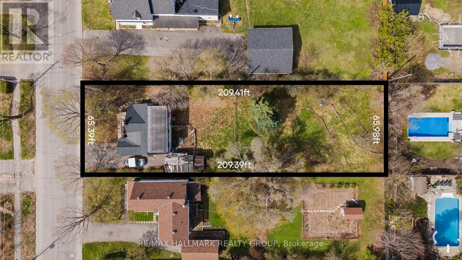 Photo 6 of 279 285 Pleasant Park Road, Ottawa ON