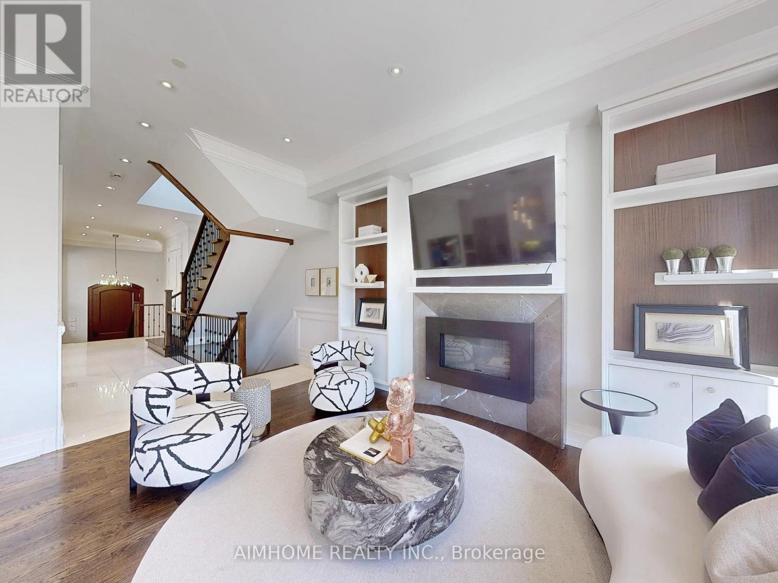 143 KINGSDALE AVENUE - 10