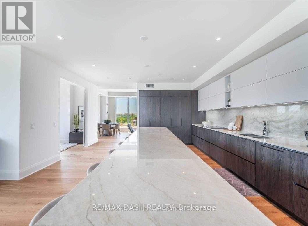 Photo 16 of 806 151 Avenue Road, Toronto ON