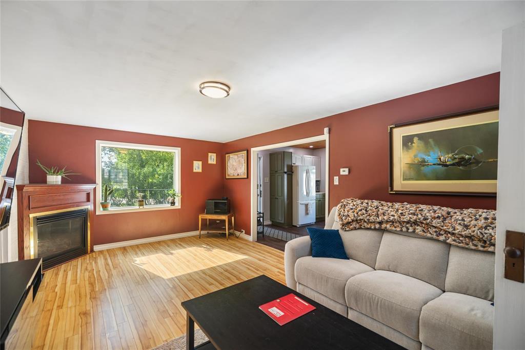 Photo 11 of 711 Rosedale Avenue, Winnipeg MB