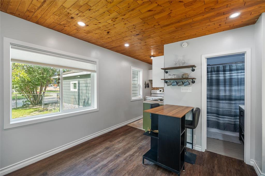 Photo 6 of 711 Rosedale Avenue, Winnipeg MB
