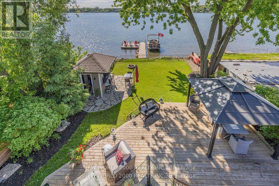 Photo 15 of 245 Lakeland Crescent, Richmond Hill ON