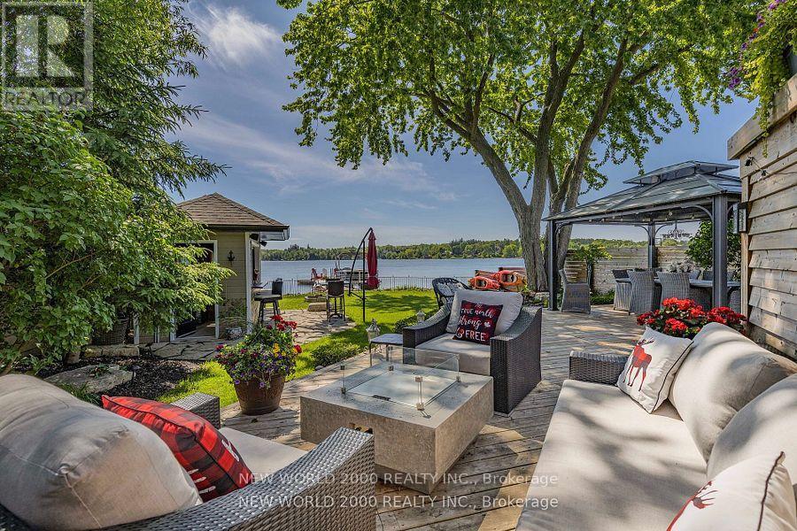 Photo 21 of 245 Lakeland Crescent, Richmond Hill ON