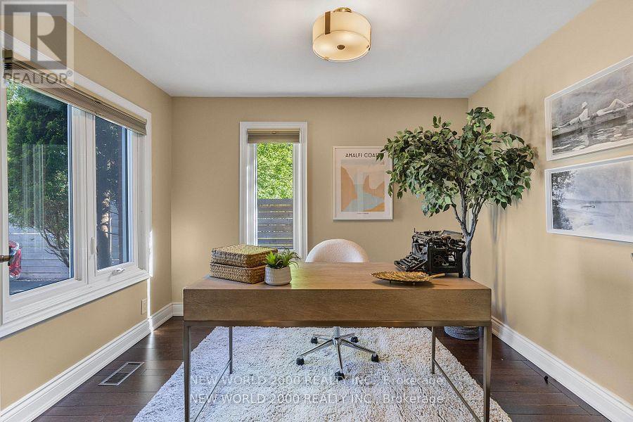 Photo 3 of 245 Lakeland Crescent, Richmond Hill ON