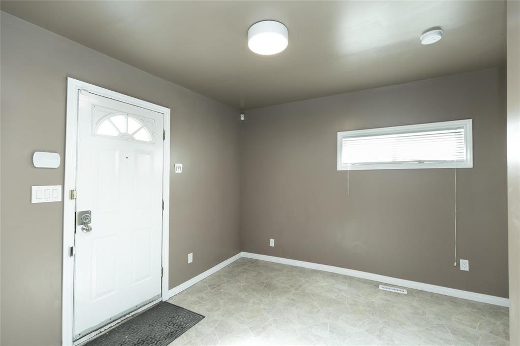 Photo 14 of 189 Jefferson Avenue, Winnipeg MB