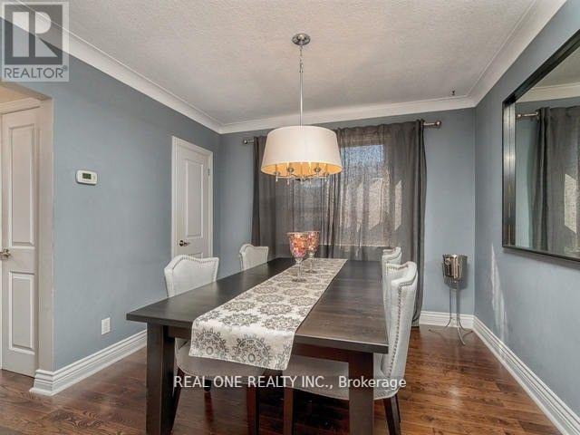 Photo 2 of 34 Vassar Drive, Toronto ON