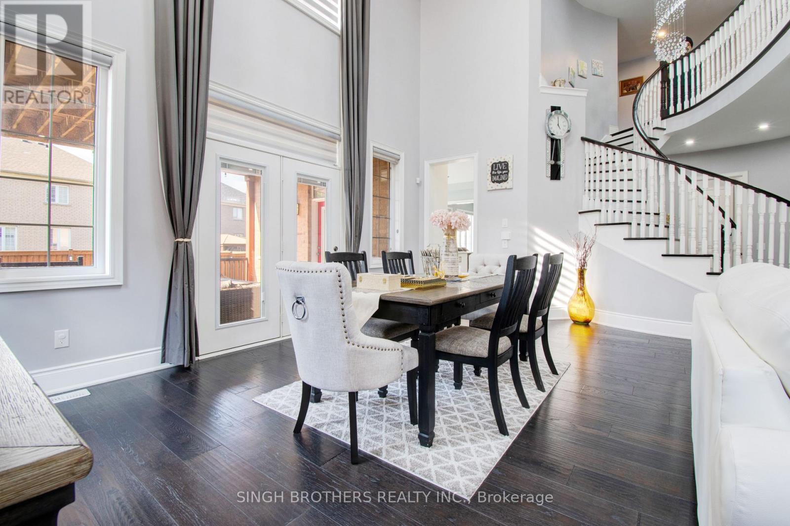 Photo 12 of 15 Degrey Drive, Brampton ON