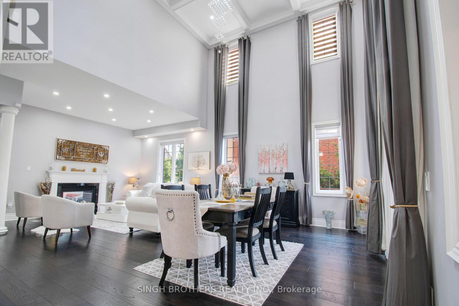 Photo 13 of 15 Degrey Drive, Brampton ON