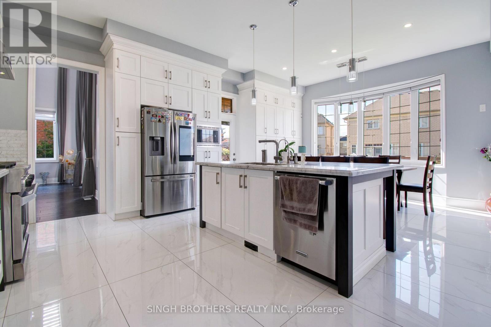 Photo 14 of 15 Degrey Drive, Brampton ON