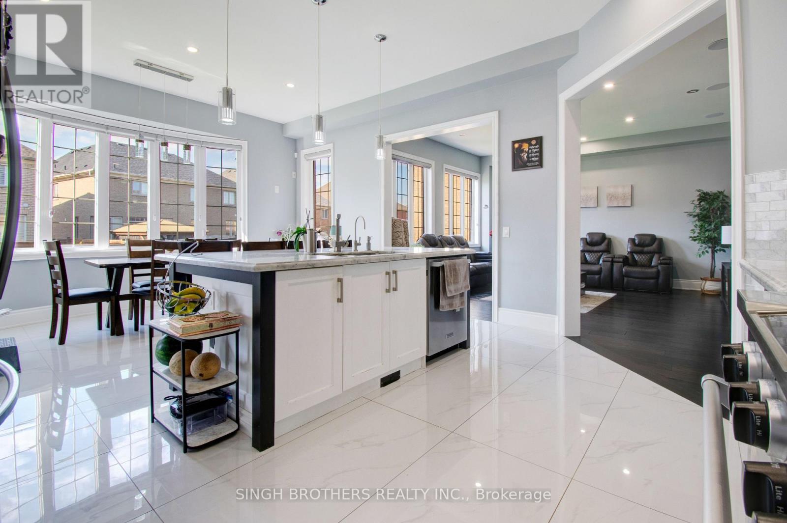 Photo 16 of 15 Degrey Drive, Brampton ON