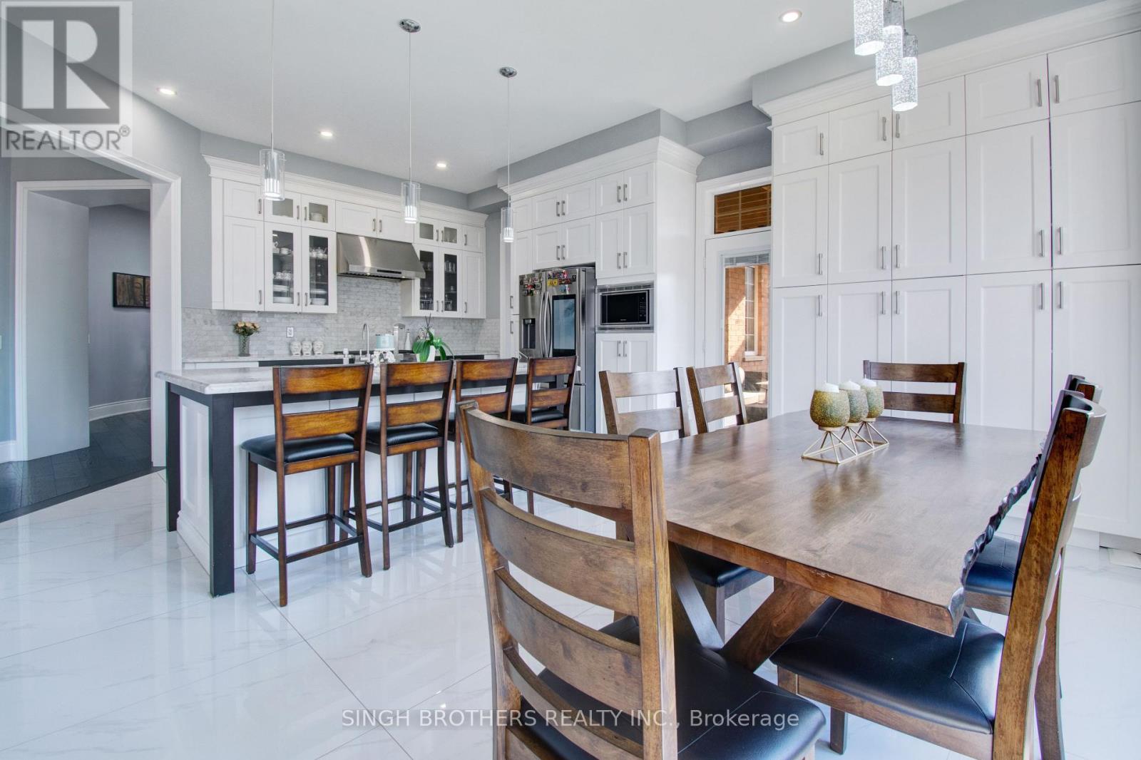 Photo 19 of 15 Degrey Drive, Brampton ON