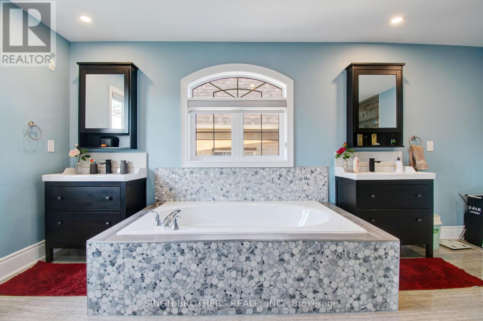Photo 28 of 15 Degrey Drive, Brampton ON