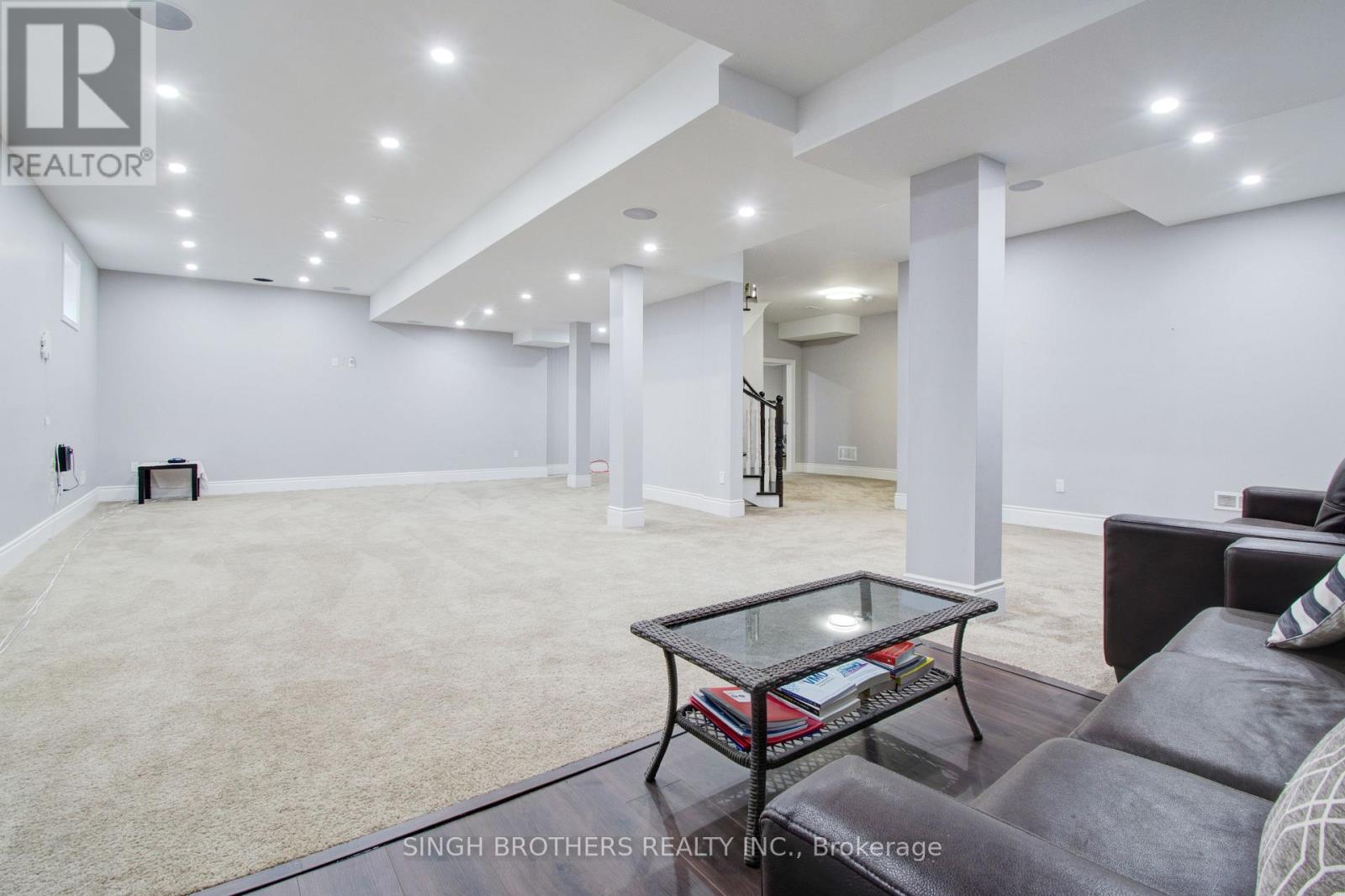 Photo 44 of 15 Degrey Drive, Brampton ON