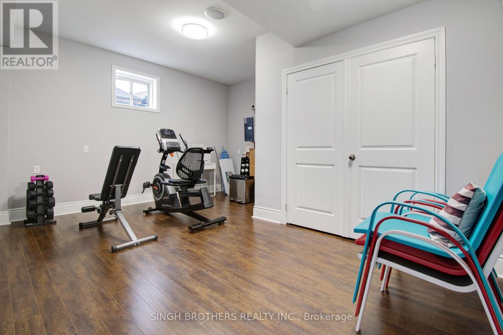 Photo 46 of 15 Degrey Drive, Brampton ON