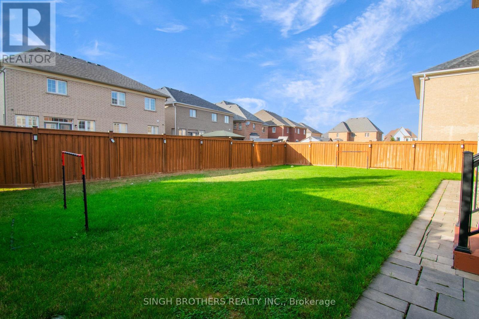 Photo 47 of 15 Degrey Drive, Brampton ON