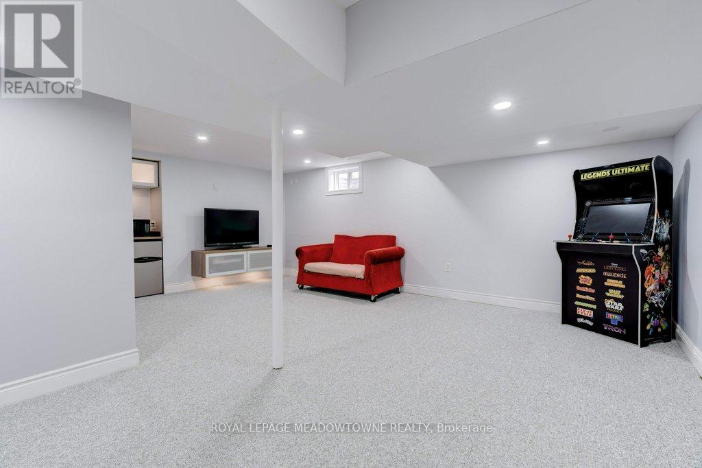 Photo 22 of 10 336 Queen Street S, Mississauga ON