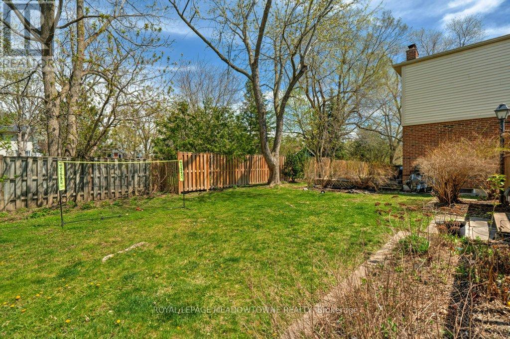 Photo 26 of 10 336 Queen Street S, Mississauga ON