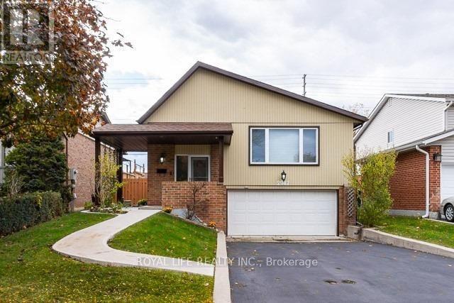Photo 18 of 2947 Saint Malo Circle, Mississauga ON