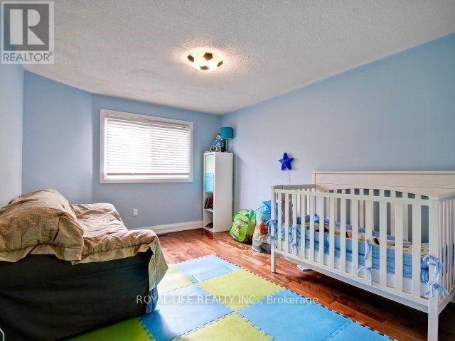 Photo 15 of 1070 Lindsay Drive, Oakville ON
