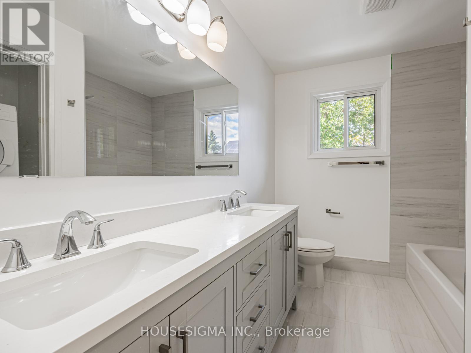 Photo 15 of Unit 2 16 Muskoka Avenue, Toronto ON