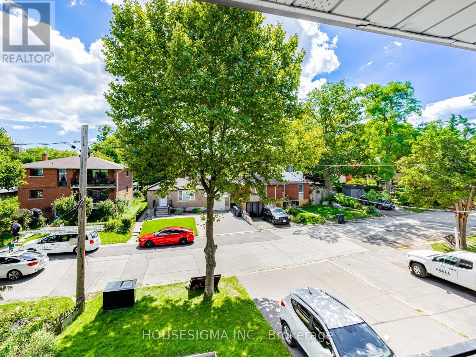 Photo 21 of Unit 2 16 Muskoka Avenue, Toronto ON