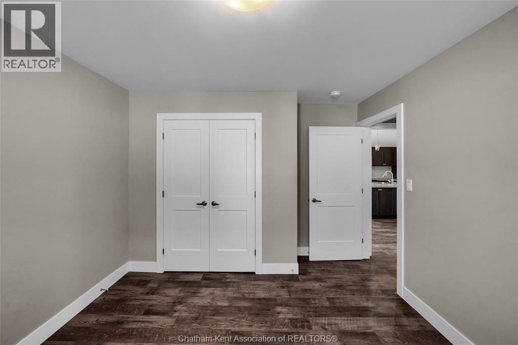 Photo 18 of 106 Ironwood Trail, Chatham ON