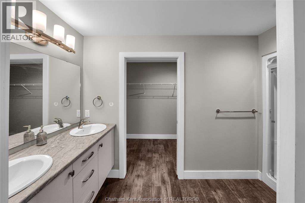 Photo 27 of 106 Ironwood Trail, Chatham ON