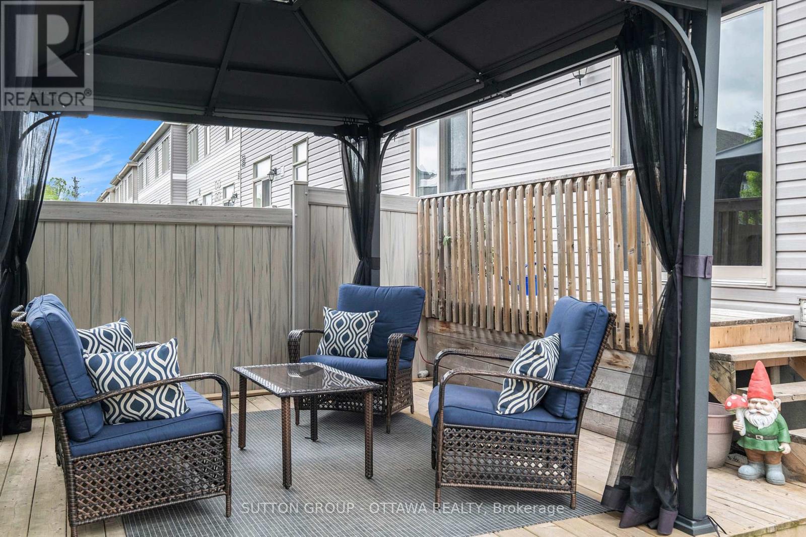Photo 20 of 100 Camden Private, Ottawa ON
