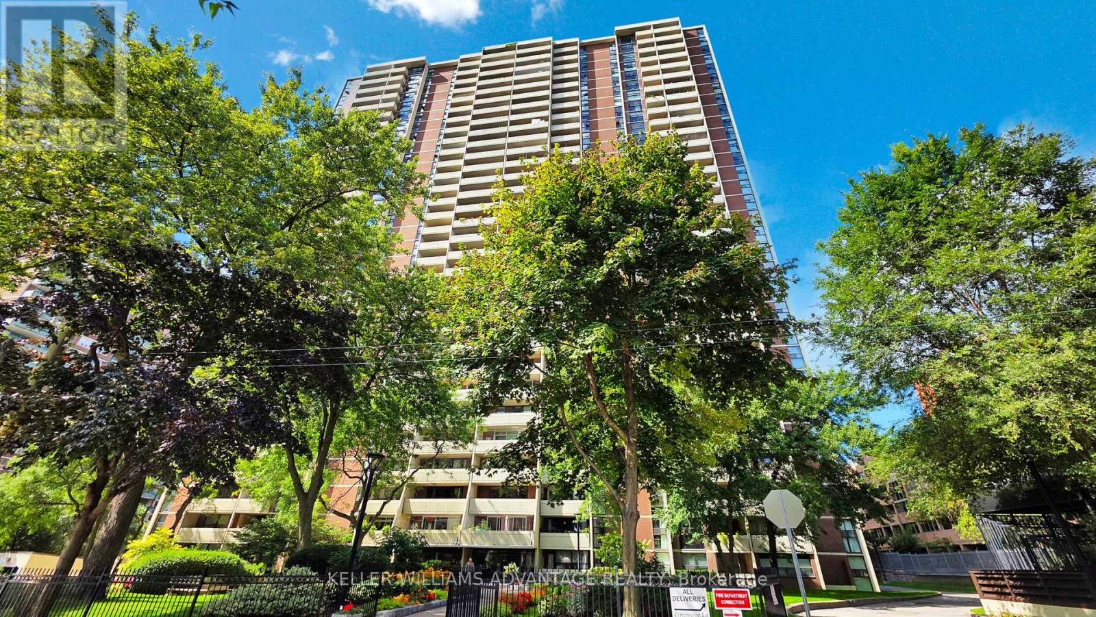 Photo 1 of 810 40 Homewood Avenue, Toronto ON