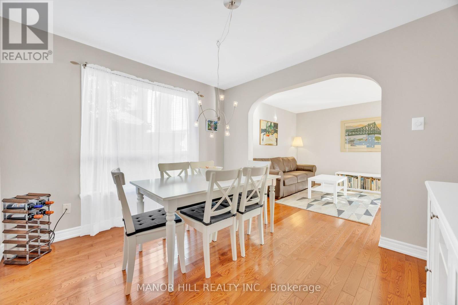 Photo 13 of 72 Lacewood Crescent, Brampton ON