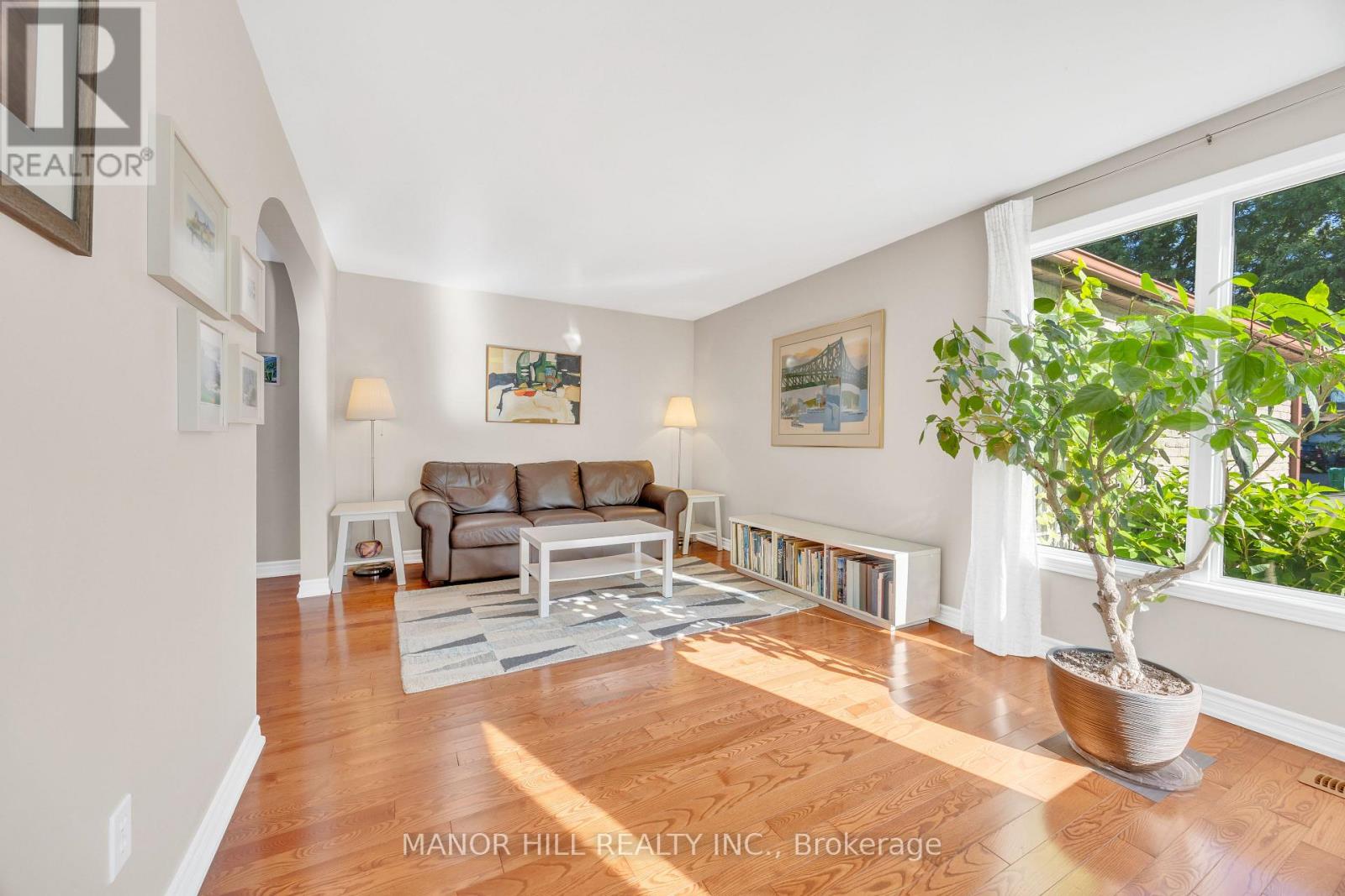 Photo 15 of 72 Lacewood Crescent, Brampton ON