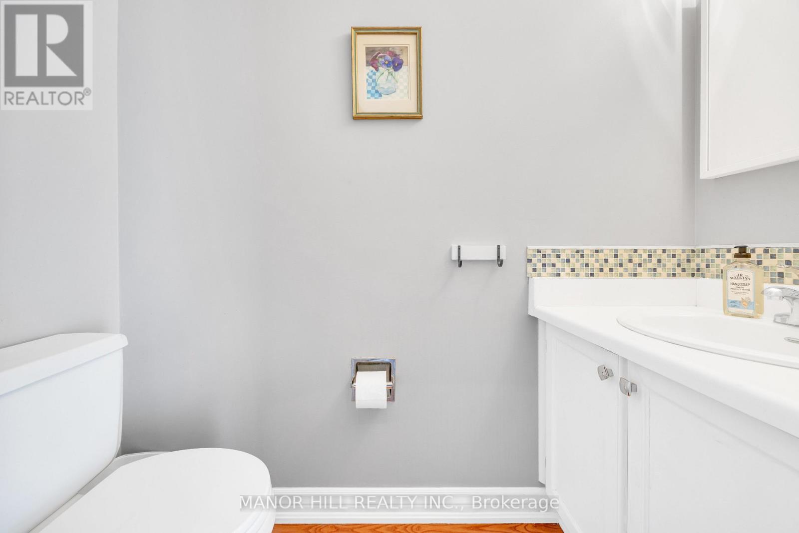 Photo 17 of 72 Lacewood Crescent, Brampton ON