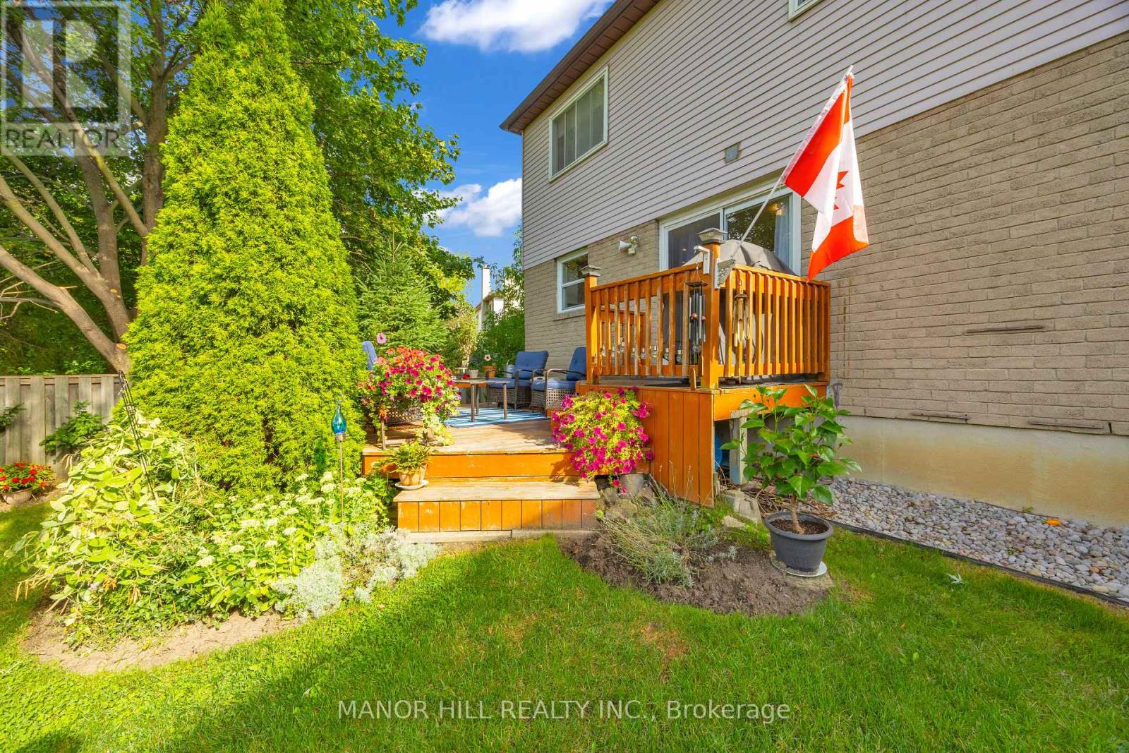 Photo 35 of 72 Lacewood Crescent, Brampton ON