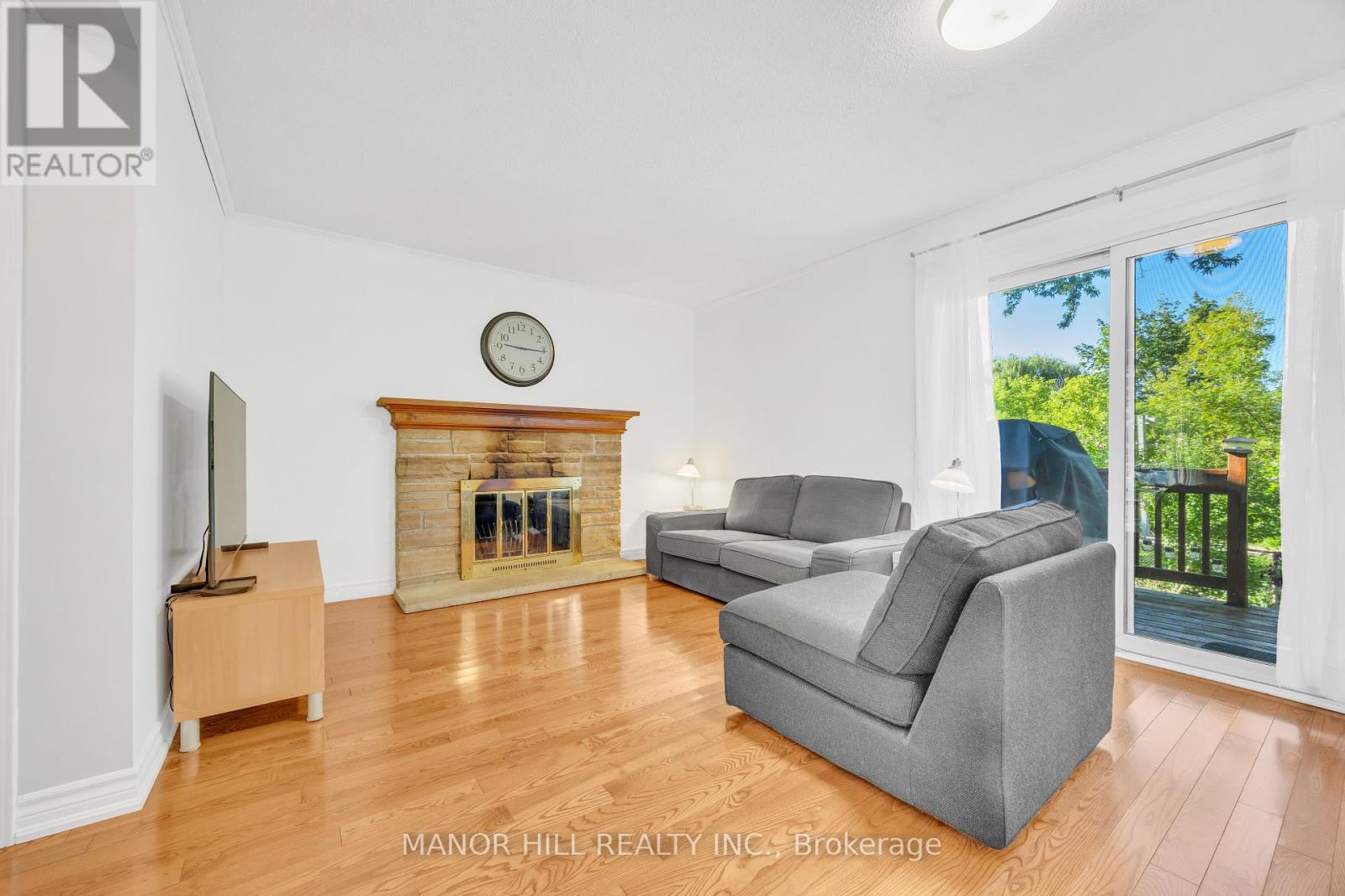 Photo 9 of 72 Lacewood Crescent, Brampton ON