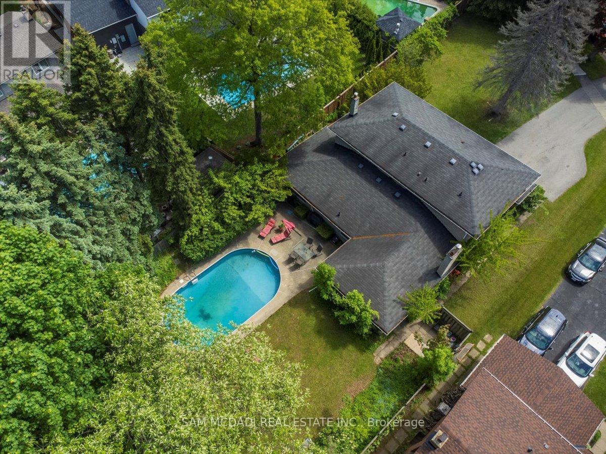 Photo 28 of 1571 Yew Street, Mississauga ON