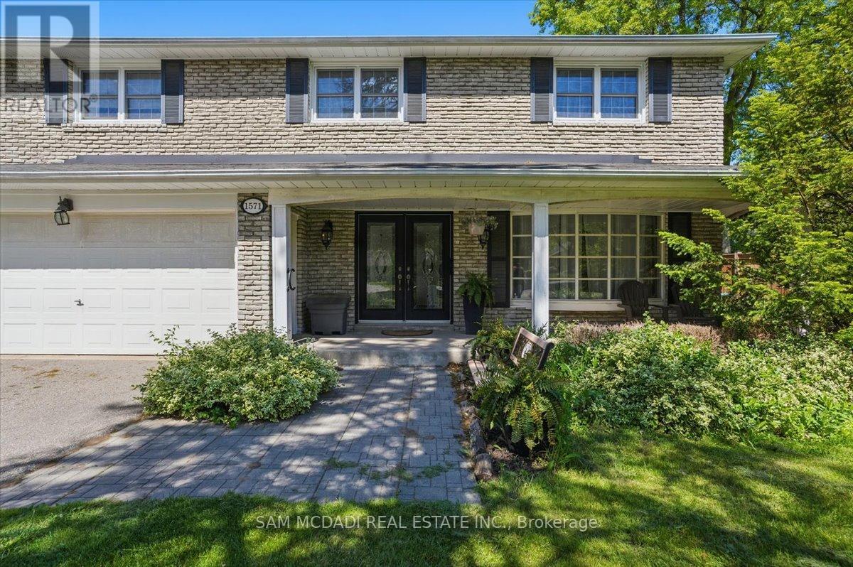 Photo 7 of 1571 Yew Street, Mississauga ON